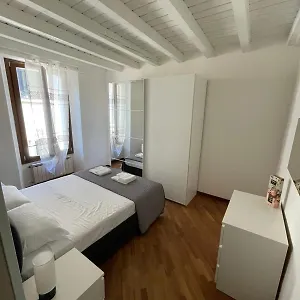 Appartamento Casa Marsos, Brescia
